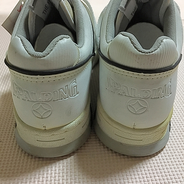 SPALDING(スポルディング)の未使用 スポルディング  スニーカー メンズ 26.5 白 バスケ メンズの靴/シューズ(スニーカー)の商品写真