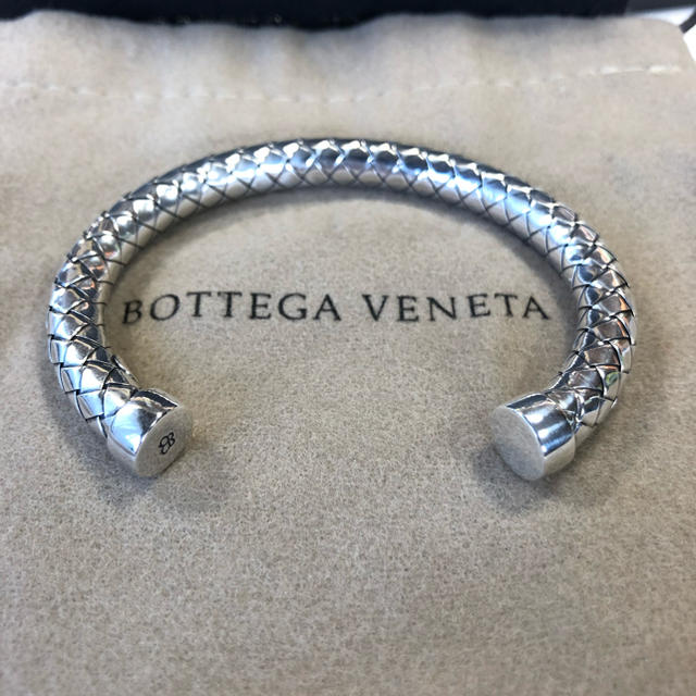 【新品未使用】BOTTEGA VENETA ブレスレット　バングル