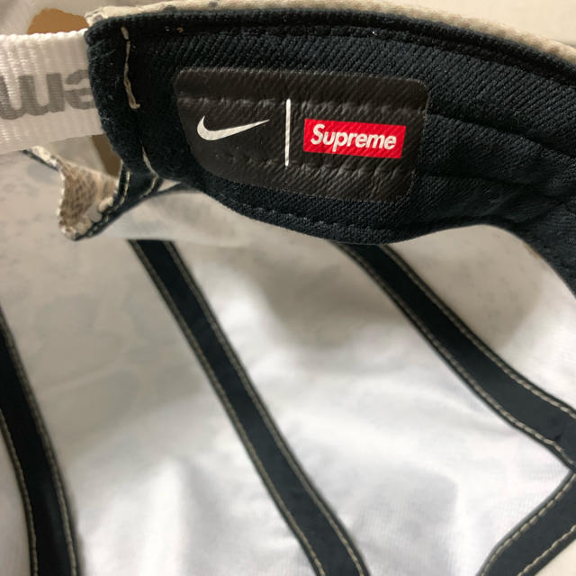 Supreme(シュプリーム)のsupreme nike running hat snake 蛇 メンズの帽子(キャップ)の商品写真