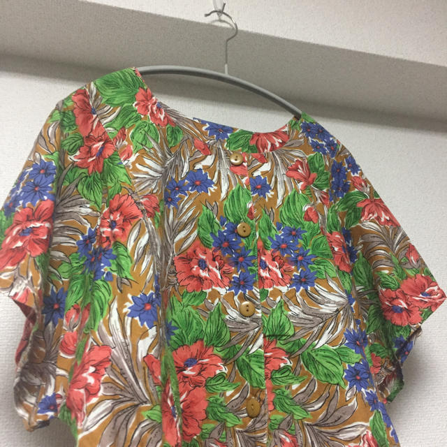 ヴィンテージ ボタニカルシャツ レディースのトップス(Tシャツ(半袖/袖なし))の商品写真