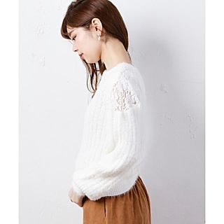 ナイスクラップ(NICE CLAUP)の新品♡定価5390円　肩のレース透かし編みが可愛い♡フェザーニット　ホワイト(ニット/セーター)