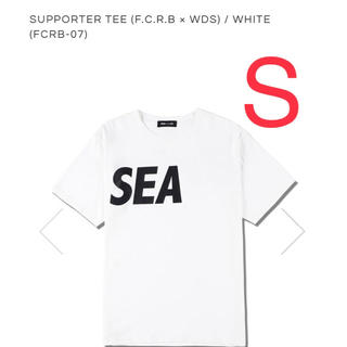 エフシーアールビー(F.C.R.B.)の【S】FCRB × WIND AND SEA  SUPPORTER TEE 白(Tシャツ/カットソー(半袖/袖なし))