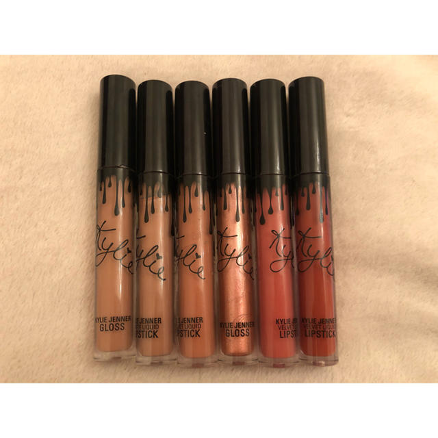 Kylie Cosmetics(カイリーコスメティックス)のKylie cosmetics lipstick  コスメ/美容のベースメイク/化粧品(口紅)の商品写真