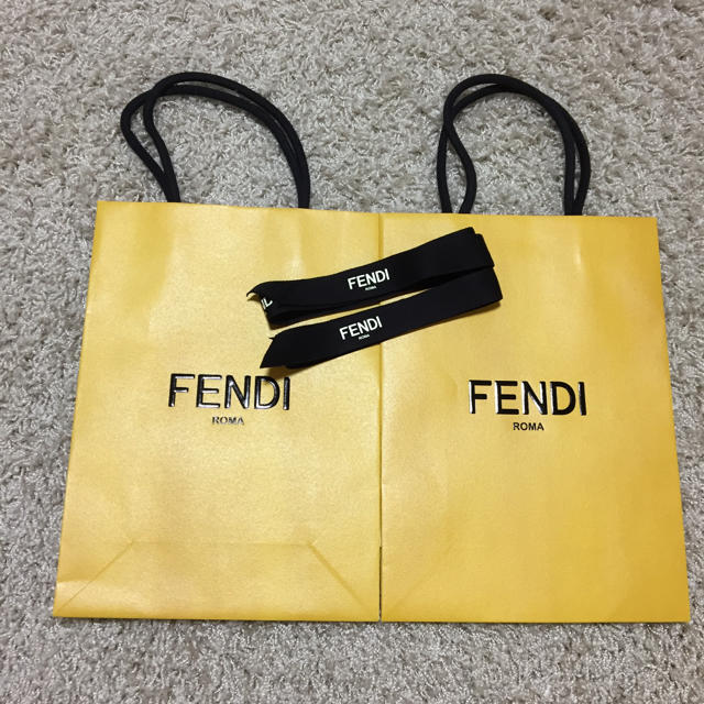 FENDI(フェンディ)の❤︎フェンディ ショッパー リボン❤︎ レディースのバッグ(ショップ袋)の商品写真