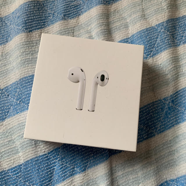 Apple(アップル)のAirPods 一世代 Apple スマホ/家電/カメラのオーディオ機器(ヘッドフォン/イヤフォン)の商品写真