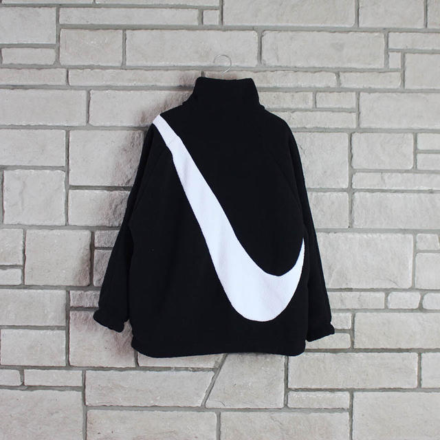 NIKE(ナイキ)のNIKE WMNS SWOOSH SHERPA JACKET Mサイズ レディースのジャケット/アウター(ブルゾン)の商品写真