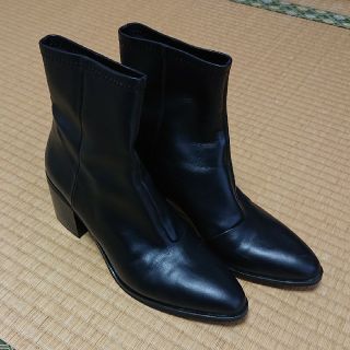 チャールズアンドキース(Charles and Keith)のCharles and Keithショートブーツ値下げ！(ブーツ)