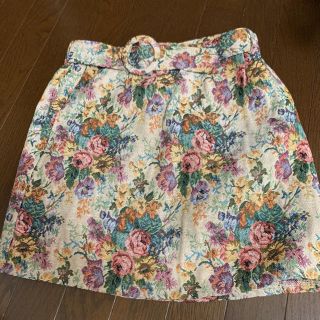 アベイル(Avail)の花柄スカート(ミニスカート)