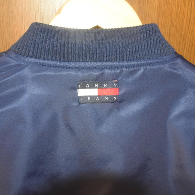 TOMMY HILFIGER(トミーヒルフィガー)のTOMMY JEANS レディースのジャケット/アウター(ブルゾン)の商品写真