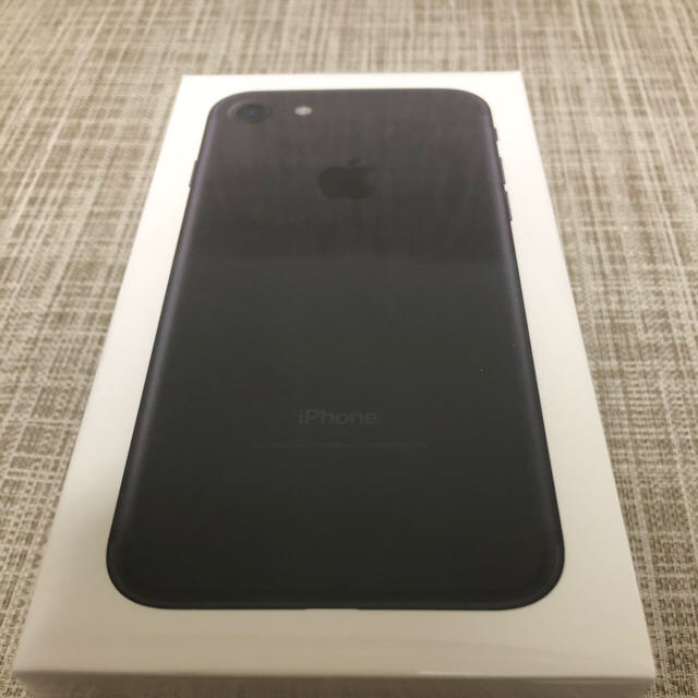 【メーカー直売】 Apple - ☆専用☆iPhone7 新品未使用 SIMフリー☆オマケ付き!☆ スマートフォン本体 【メーカー直売】 Apple - ☆専用☆iPhone7 新品未使用 SIMフリー☆オマケ付き!☆ スマートフォン本体