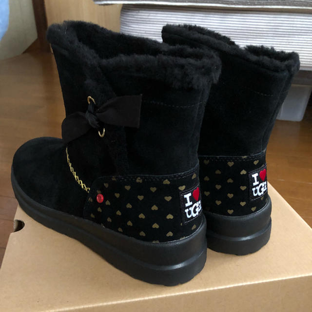 UGG(アグ)のI ❤️ UGG  ブーツ ハート柄 US10 新品 レディースの靴/シューズ(ブーツ)の商品写真