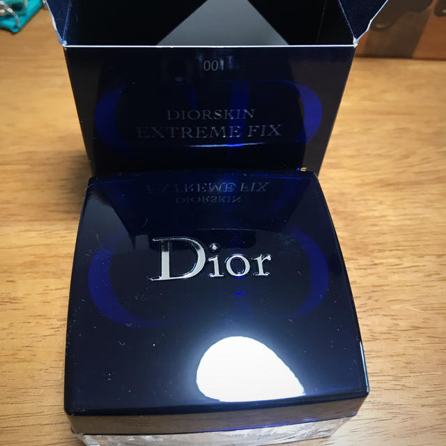 Dior(ディオール)の【新品】ディオールスキン エクストレム フィックス パウダー コスメ/美容のベースメイク/化粧品(フェイスパウダー)の商品写真