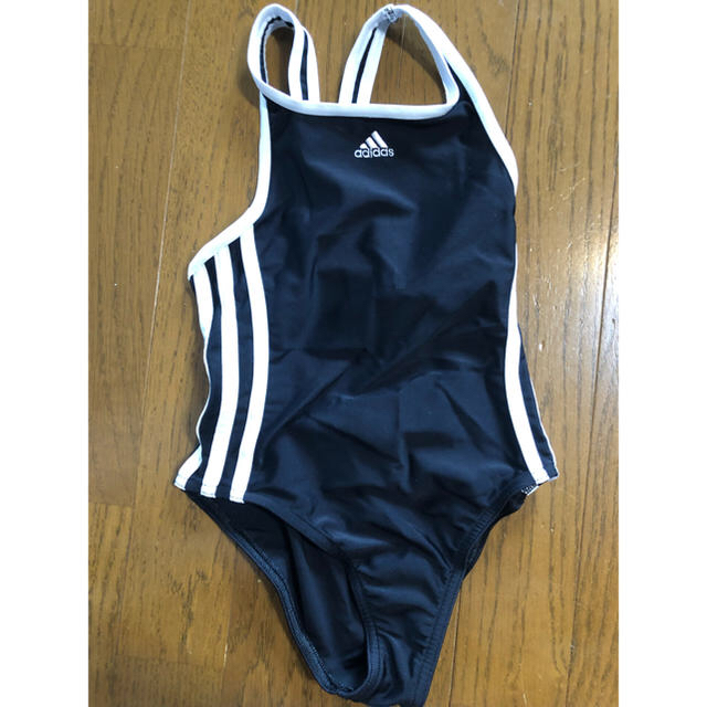 adidas(アディダス)の専用　adidas 約110cm サイズ 水着 黒  USED キッズ/ベビー/マタニティのキッズ服女の子用(90cm~)(水着)の商品写真