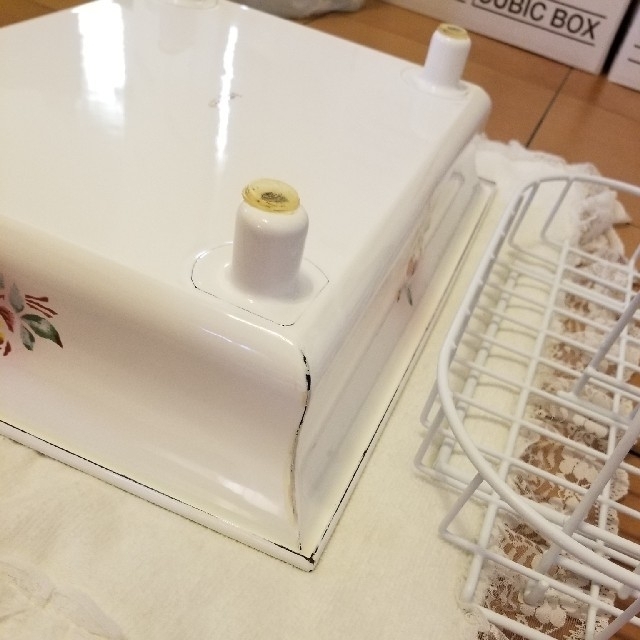 イマン imane プリンセスローズ 女王様のトレー 水切りスタンド付き 正規品安心保証 女王様のトレー ポワージュライス缶 イマン☆ダイアナローズ 収納/キッチン雑貨