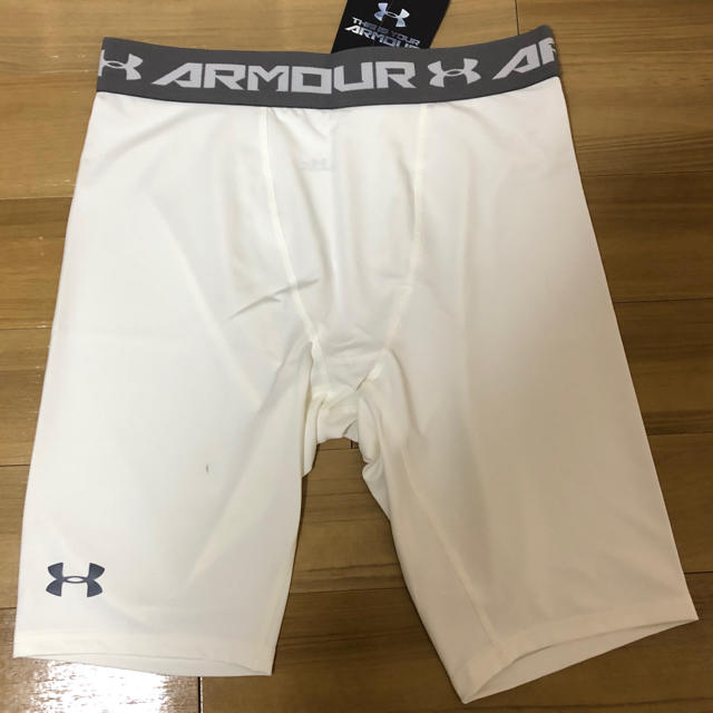 UNDER ARMOUR(アンダーアーマー)の(訳)《新品》UNDER ARMOUR コンプレッション ショートタイツ XXL メンズのレッグウェア(レギンス/スパッツ)の商品写真