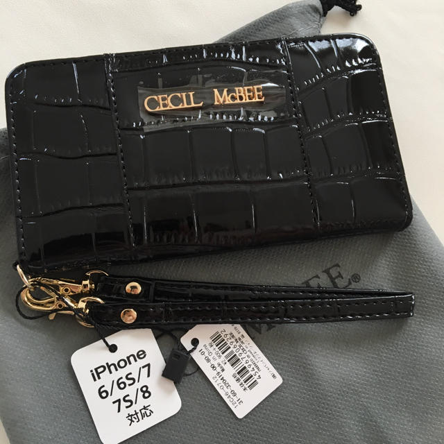 CECIL McBEE(セシルマクビー)の新品 セシルマクビー クロコ型 手帳型 iPhoneケース ブラック 黒 スマホ/家電/カメラのスマホアクセサリー(iPhoneケース)の商品写真