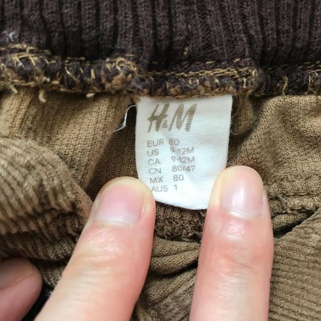 H&M(エイチアンドエム)の男の子ベビー   コーデュロイパンツ キッズ/ベビー/マタニティのベビー服(~85cm)(パンツ)の商品写真
