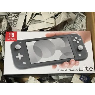 ニンテンドースイッチ(Nintendo Switch)の新品未開封 Nintendo Switch lite グレー(家庭用ゲーム機本体)