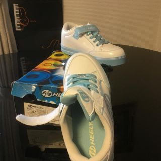 ヒーリーズ(HEELYS)の　ルースター様専用　HEELYSヒーリーズ ローラーシューズ(ローラーシューズ)