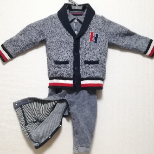 TOMMY HILFIGER(トミーヒルフィガー)のTOMMY HILFIGER ロンパース＆カーディガンセット キッズ/ベビー/マタニティのベビー服(~85cm)(ロンパース)の商品写真