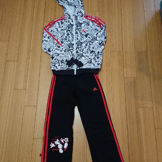 adidas(アディダス)のジャージ (上下) キッズ/ベビー/マタニティのキッズ服男の子用(90cm~)(その他)の商品写真