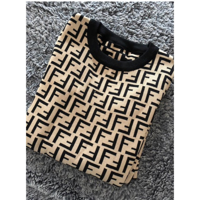 FENDI - FENDI風 ニットワンピースの通販 by プロフィールご覧 FENDI - FENDI風 ニットワンピースの通販 by プロフィールご覧