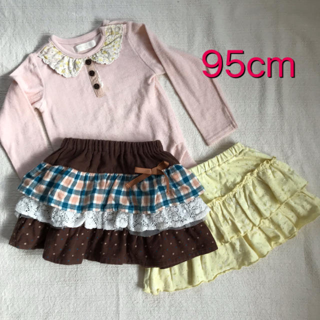 Biquette Club(ビケットクラブ)のbiquette club カットソー&スカート×2枚 95センチ キッズ/ベビー/マタニティのキッズ服女の子用(90cm~)(Tシャツ/カットソー)の商品写真