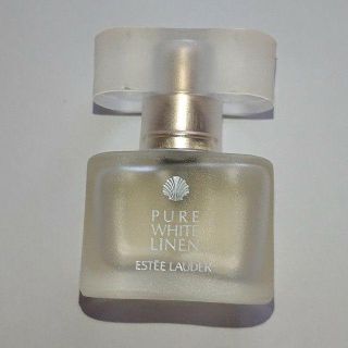 エスティローダー(Estee Lauder)のピュア ホワイト リネン オーデ パフューム スプレィ エスティローダー(香水(女性用))