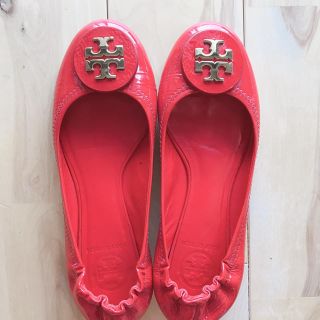 トリーバーチ(Tory Burch)の TORY BURCH フラットエナメルパンプス (ハイヒール/パンプス)