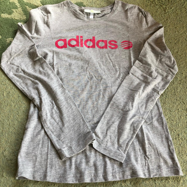 adidas(アディダス)のアディダス 長袖Tシャツ レディースのトップス(Tシャツ(長袖/七分))の商品写真
