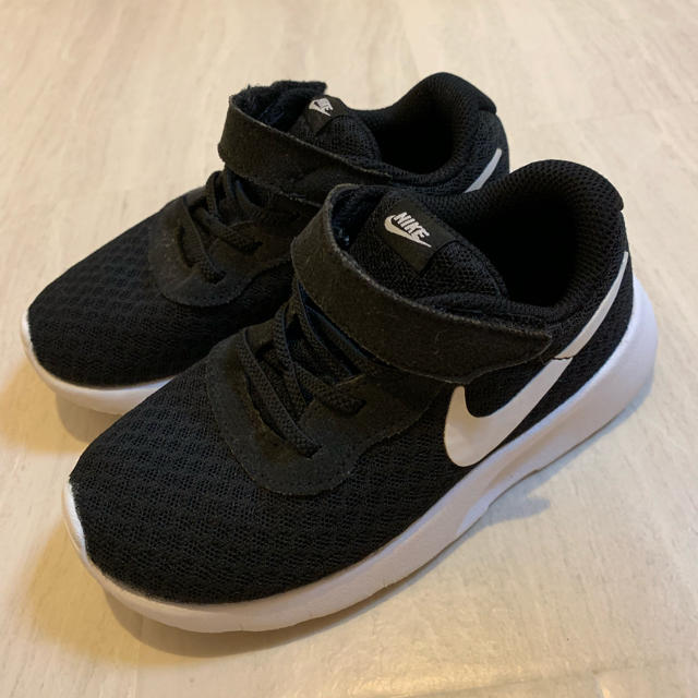 NIKE(ナイキ)のキッズスニーカー NIKE タンジュン キッズ/ベビー/マタニティのキッズ靴/シューズ(15cm~)(スニーカー)の商品写真