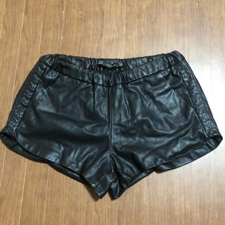 ザラ(ZARA)のZARA レザーショーパン(ショートパンツ)