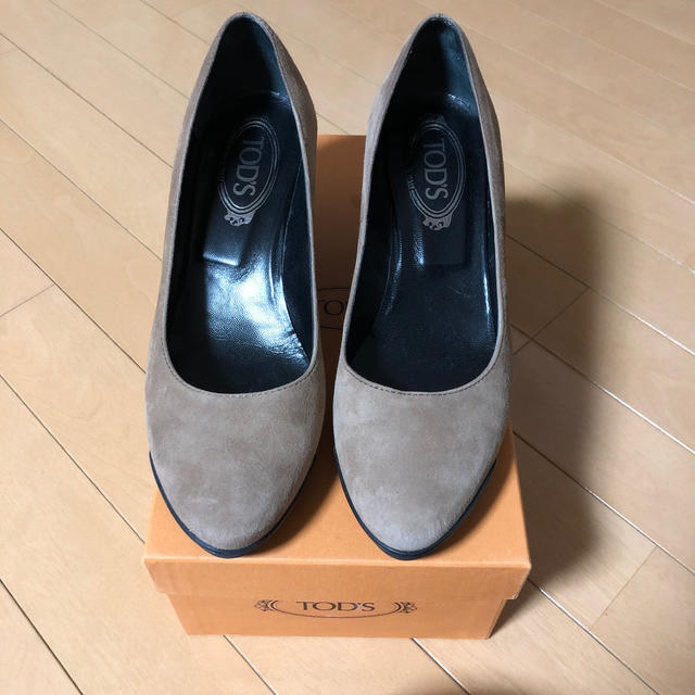 TOD'S(トッズ)のトッズ　ブラウンパンプス　38.5 レディースの靴/シューズ(ハイヒール/パンプス)の商品写真