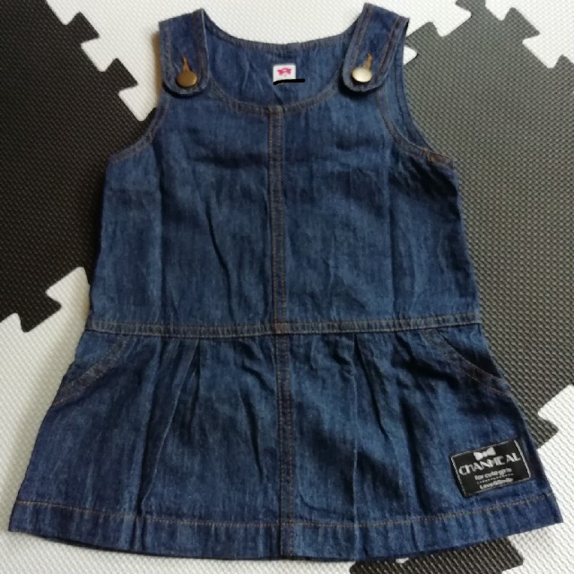 ベビー　ジャンスカ　90　デニム キッズ/ベビー/マタニティのキッズ服女の子用(90cm~)(ワンピース)の商品写真