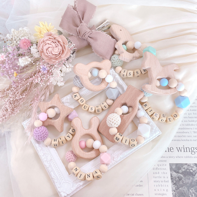 お名前入り歯固めブレスレット♥︎ / 歯固め 歯固めジュエリー 出産祝い 名入れ | フリマアプリ ラクマ
