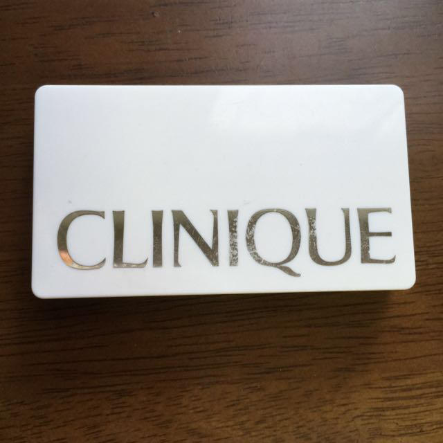 CLINIQUE(クリニーク)のクリニークのアイシャドウ♡カーキ！ コスメ/美容のベースメイク/化粧品(アイシャドウ)の商品写真