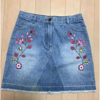 ネクスト(NEXT)の＊＊花模様の刺繍が可愛い＊＊ 女の子デニムスカート(その他)