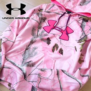 アンダーアーマー(UNDER ARMOUR)の超美品 M アンダーアーマー レディース 裏起毛パーカー ピンク(パーカー)