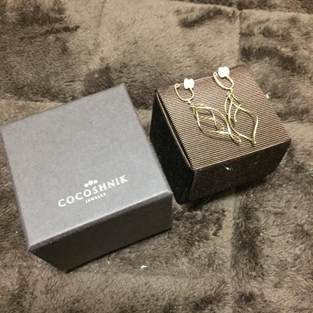 COCOSHNIK(ココシュニック)のCOCOSHNIK イヤリング レディースのアクセサリー(イヤリング)の商品写真