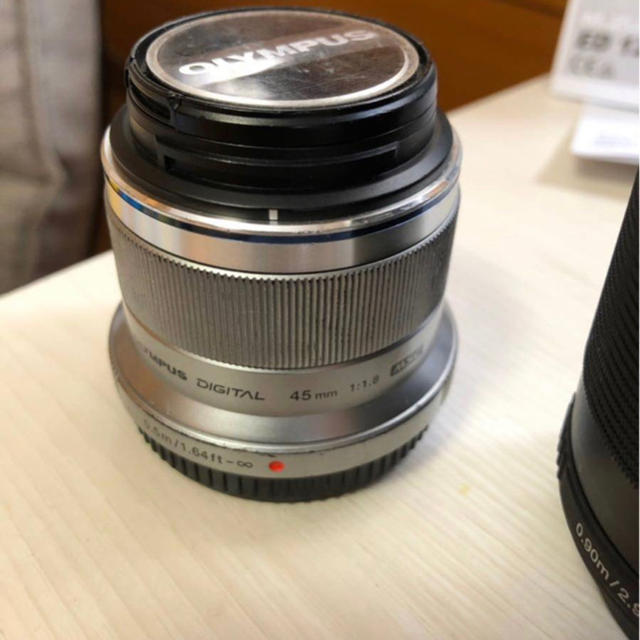 OLYMPUS(オリンパス)の【送料無料】OLYMPUS PEN-Ｆ+ 45mm F1.8 スマホ/家電/カメラのカメラ(ミラーレス一眼)の商品写真