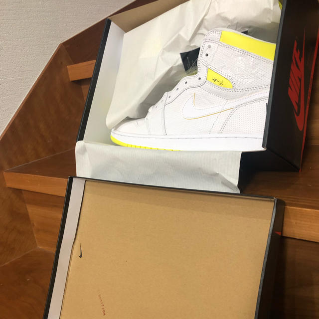 NIKE(ナイキ)のAIR JORDAN 1 RETRO "FIRST CLASS FLIGHT" メンズの靴/シューズ(スニーカー)の商品写真