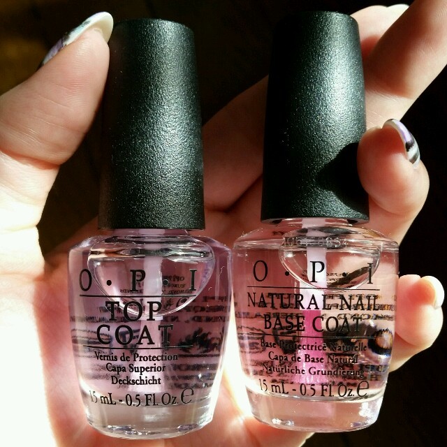 OPI(オーピーアイ)のベースコート&トップコートセット コスメ/美容のネイル(ネイルトップコート/ベースコート)の商品写真