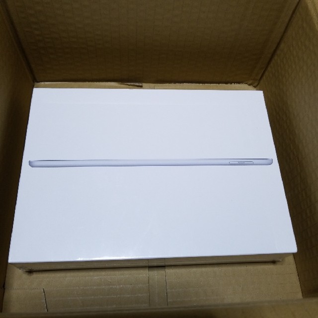 未開封 Apple iPad 第6世代  Wi-Fi 32GB MR7G2J/A