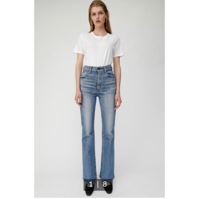 moussy(マウジー)のmoussy MVS FLARE JEANS フレアデニム レディースのパンツ(デニム/ジーンズ)の商品写真