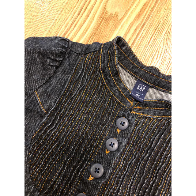 babyGAP(ベビーギャップ)のGAP デニムワンピース 100 キッズ/ベビー/マタニティのキッズ服女の子用(90cm~)(ワンピース)の商品写真