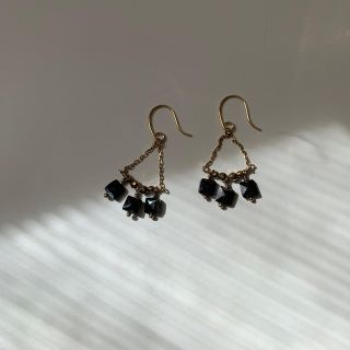 エテ(ete)のete ブラックビーズピアス(ピアス)