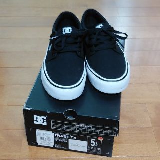 ディーシーシューズ(DC SHOES)のDCスニーカー新品23.5(スニーカー)