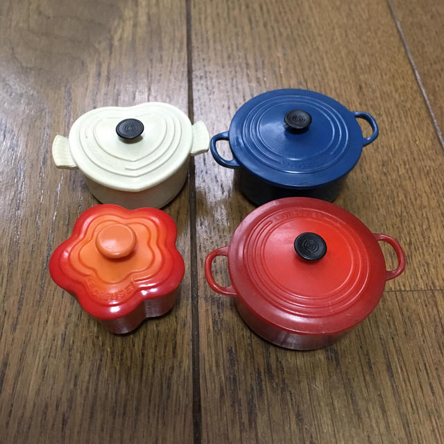 LE CREUSET(ルクルーゼ)のル・クルーゼ/マグネット エンタメ/ホビーのコレクション(ノベルティグッズ)の商品写真