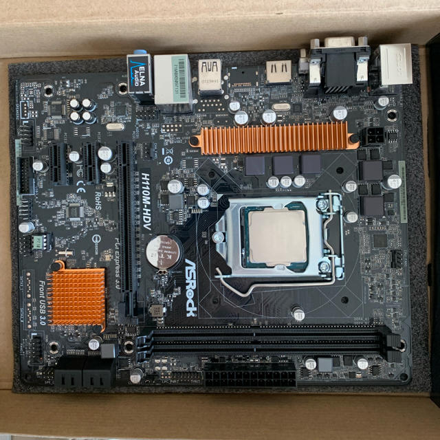 ASRock H110M-HDV、Intel Pentium G4560 CPU