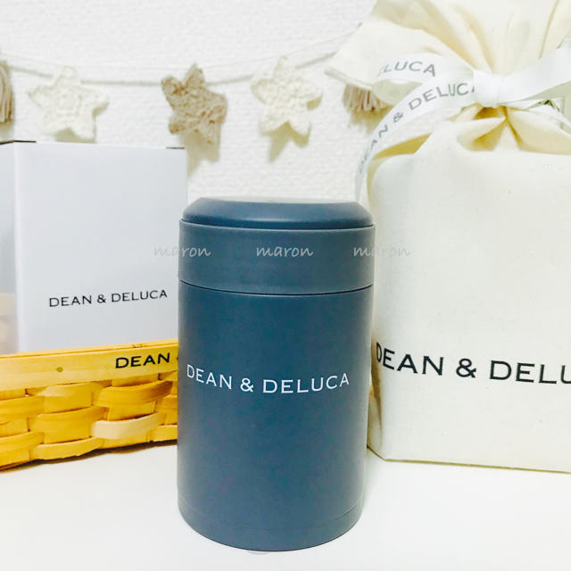 DEAN & DELUCA(ディーンアンドデルーカ)のラッピング付きグレーDEAN&DELUCAスープポットスープジャーフードコンテナ インテリア/住まい/日用品のキッチン/食器(弁当用品)の商品写真